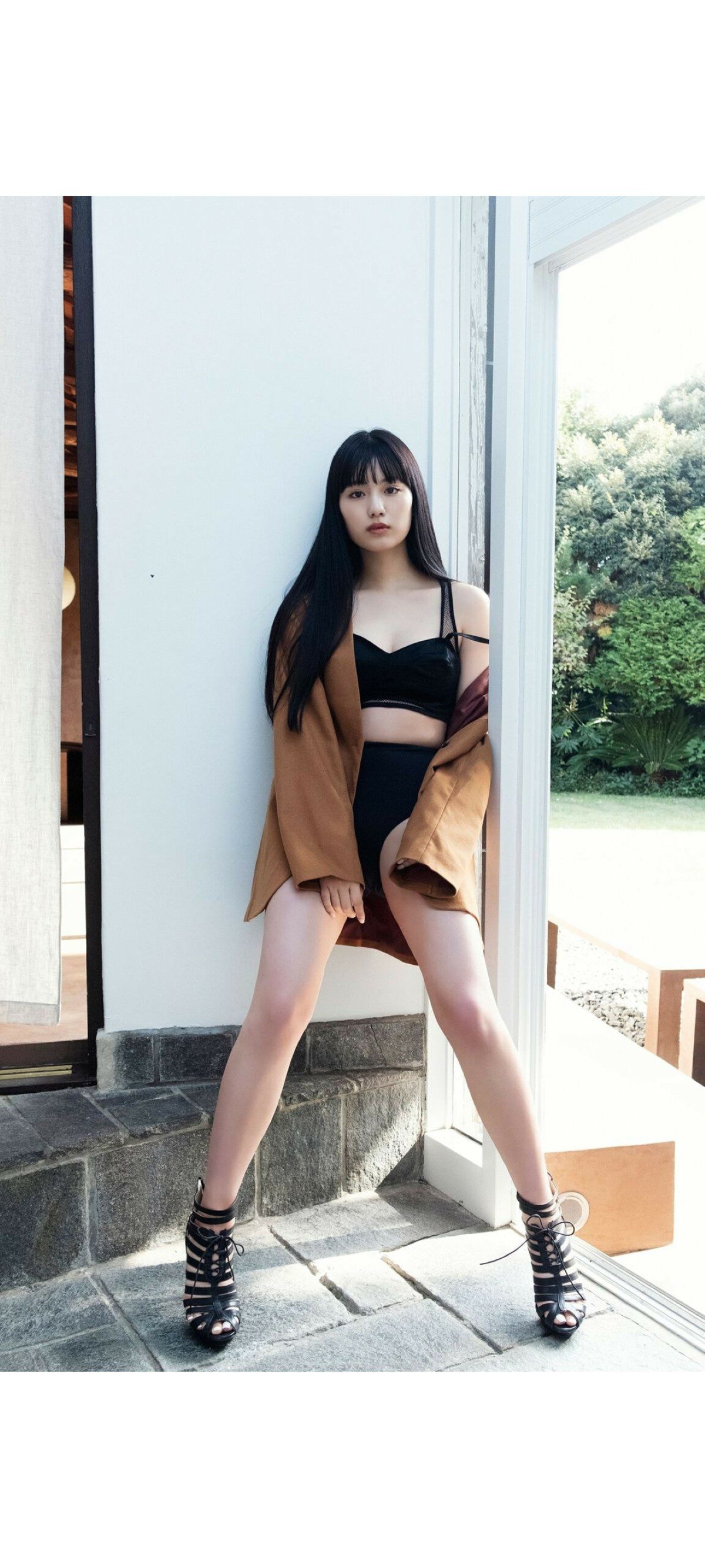 Weekly Photobook 2020 12 07 Noa Tsurushima 鶴嶋乃愛 A natural actress 生まれながらにして女優 002 6256500634.jpg
