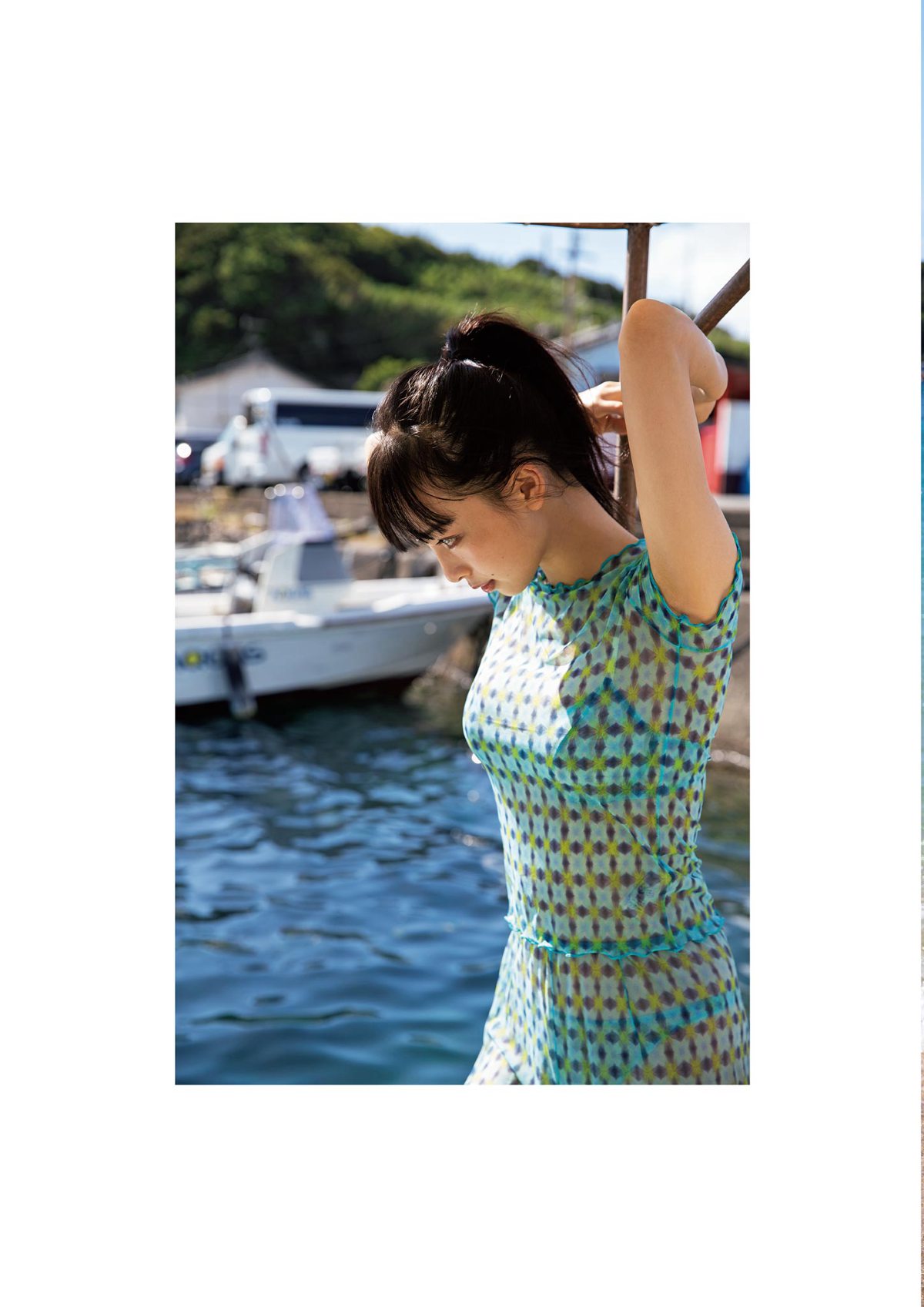 Monthly Photobook Asuka Hanamura 華村あすか Now 今 2022 02 05 0021 5357483299.jpg