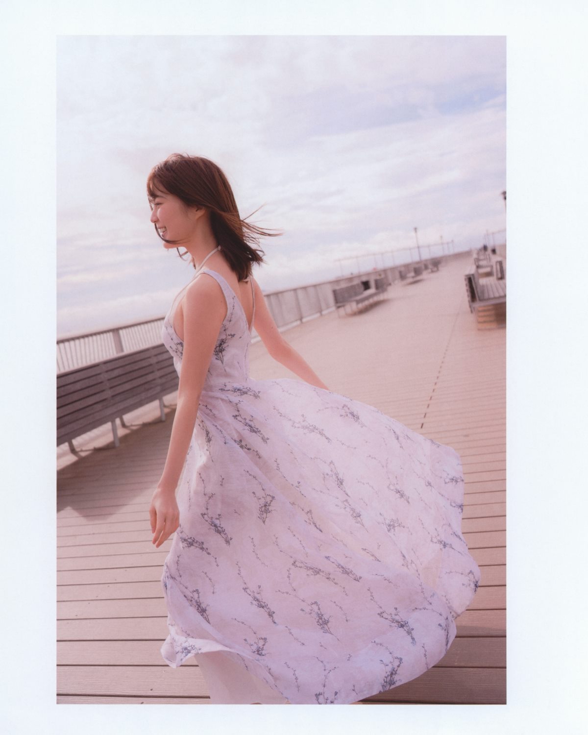 Photobook Ikuta Erika 2nd Photobook Intermission Nogizaka46 Bonus Postcard 生田絵梨花写真集 インターミッション 0030 4037587252.jpg