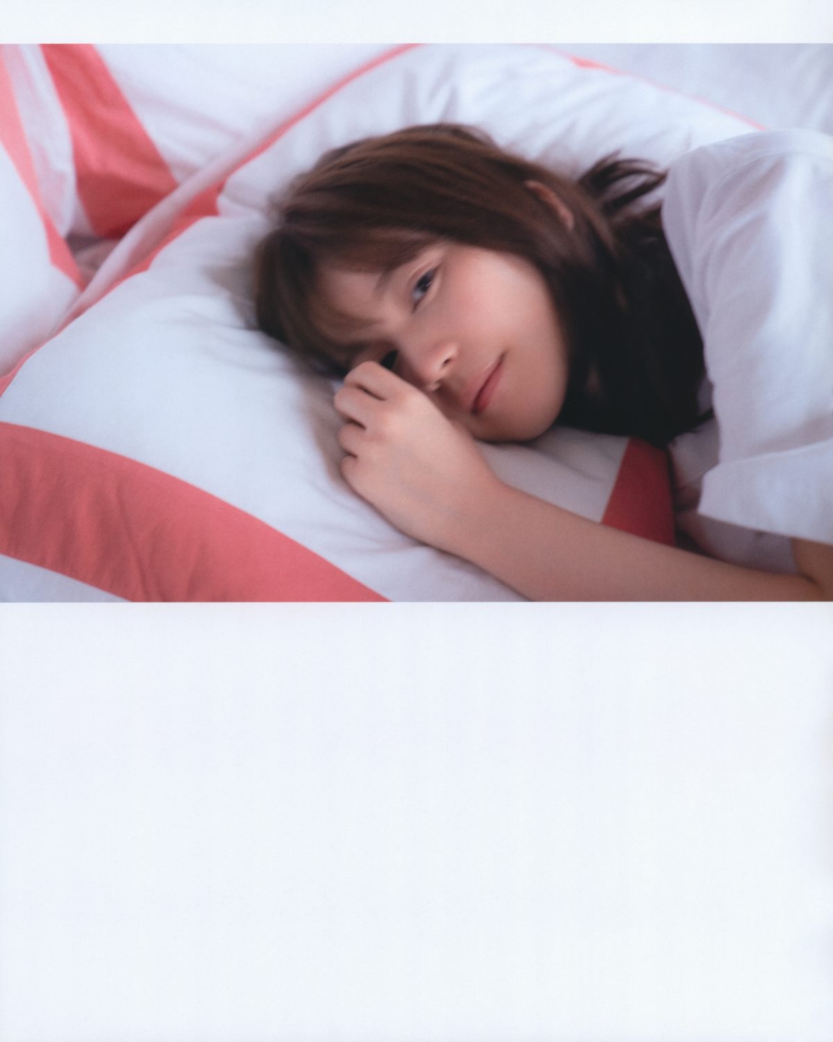 Photobook Ikuta Erika 2nd Photobook Intermission Nogizaka46 Bonus Postcard 生田絵梨花写真集 インターミッション 0062 9417434498.jpg