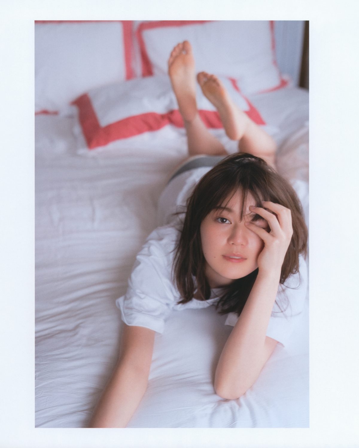 Photobook Ikuta Erika 2nd Photobook Intermission Nogizaka46 Bonus Postcard 生田絵梨花写真集 インターミッション 0064 0102365132.jpg