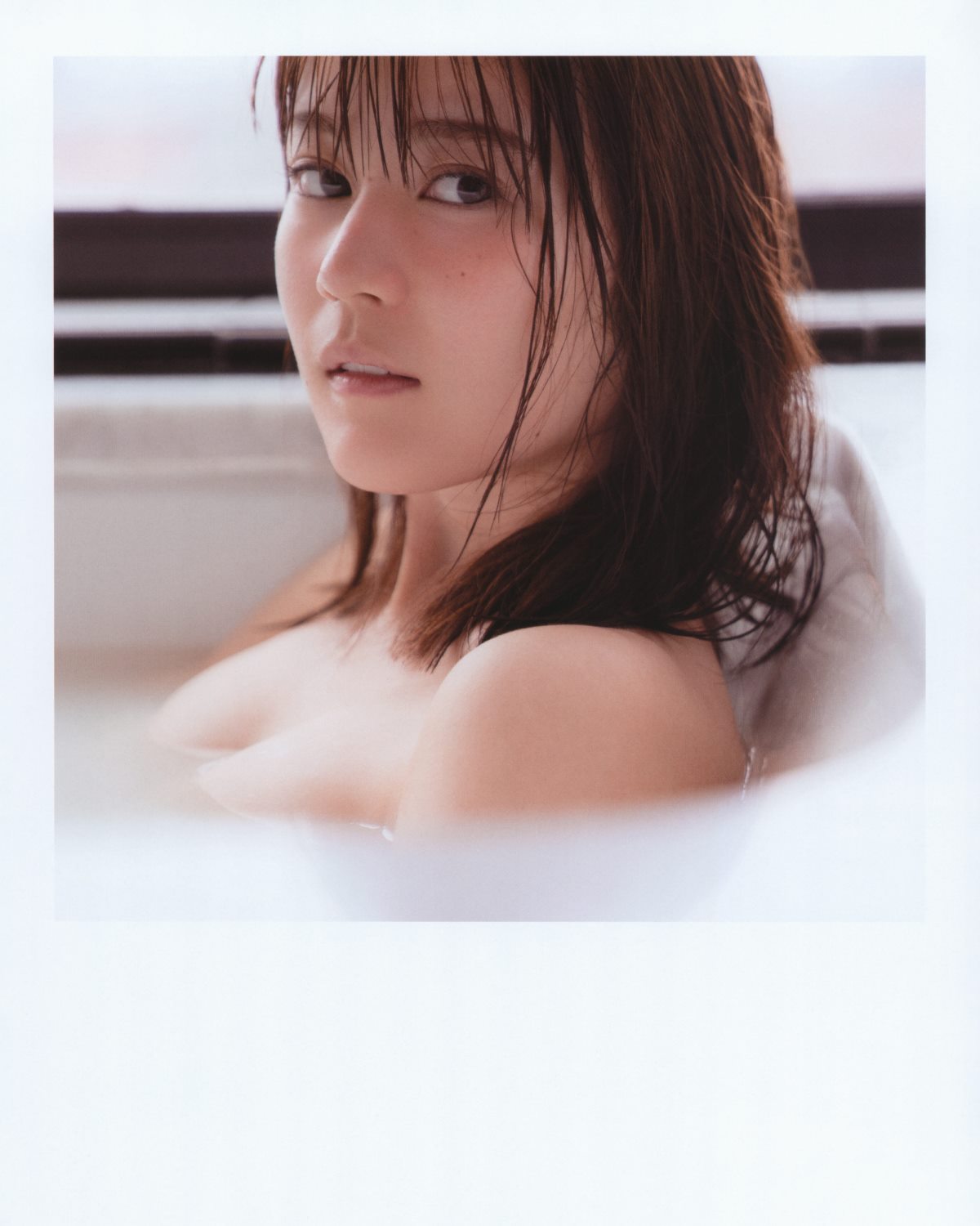 Photobook Ikuta Erika 2nd Photobook Intermission Nogizaka46 Bonus Postcard 生田絵梨花写真集 インターミッション 0119 9640593695.jpg