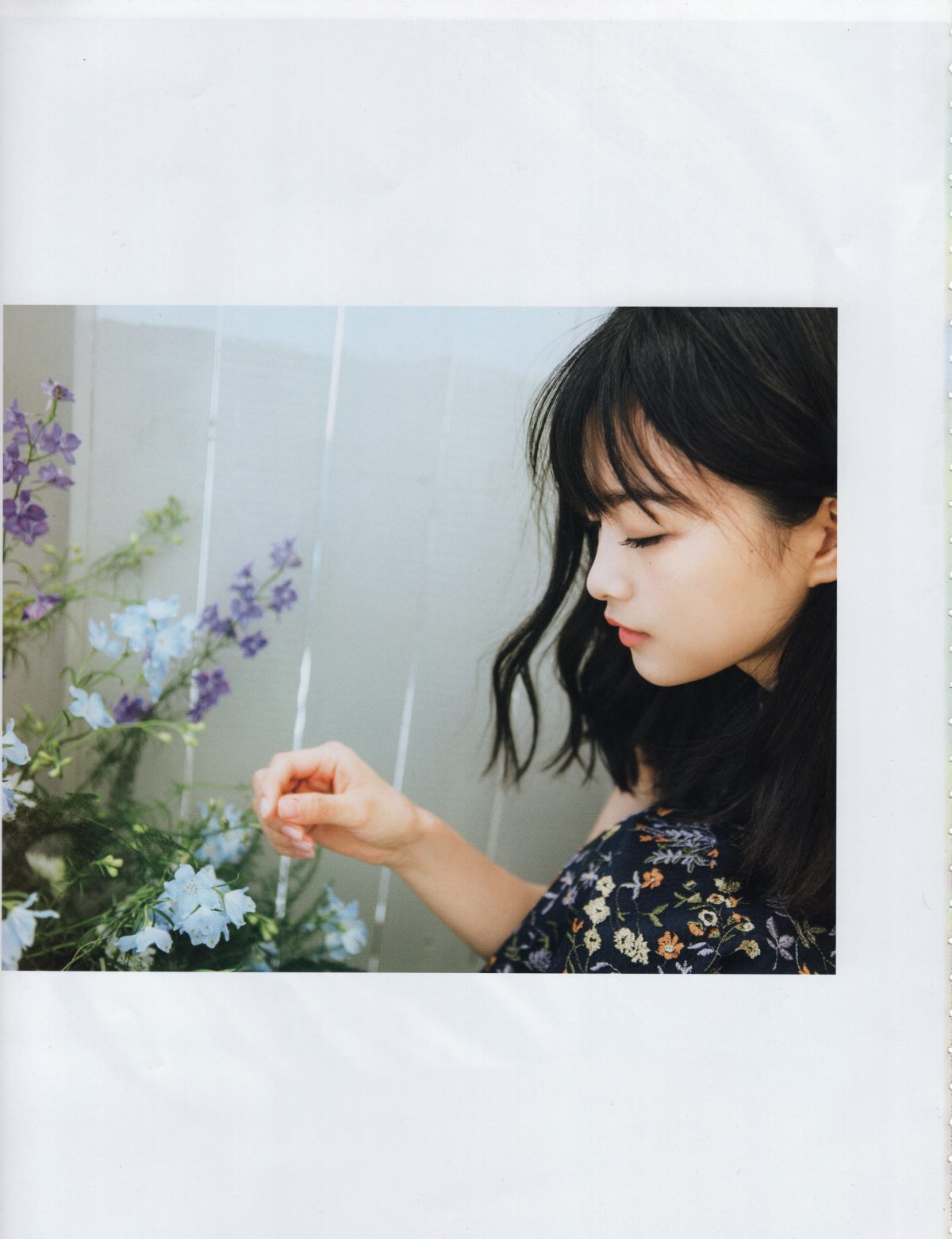 Photobook Keyakizaka46 Photobook – 21nin no Mikansei 欅坂46 ファースト写真集 21人の未完成 A 0014 1422203845.jpg