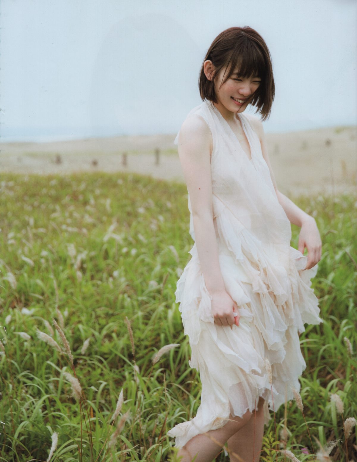 Photobook Keyakizaka46 Photobook – 21nin no Mikansei 欅坂46 ファースト写真集 21人の未完成 A 0066 2446612405.jpg