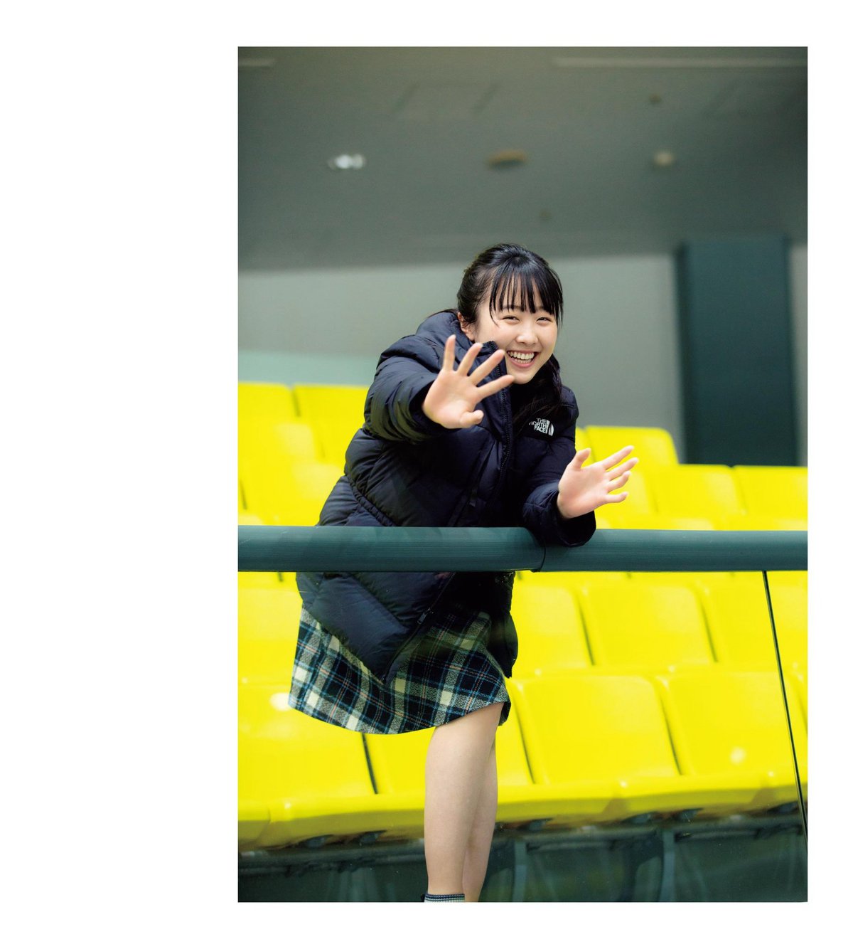 Photobook Miyu Honda 本田望結 JUNIOR HIGH SCHOOL DAYS 2020 04 30 0054 6130790654.jpg