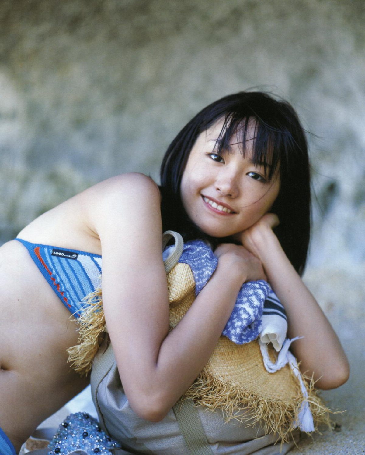 Photobook Yui Aragaki 新垣結衣 Chura Chura ちゅら ちゅら 2006 03 03 0011 1236981067.jpg