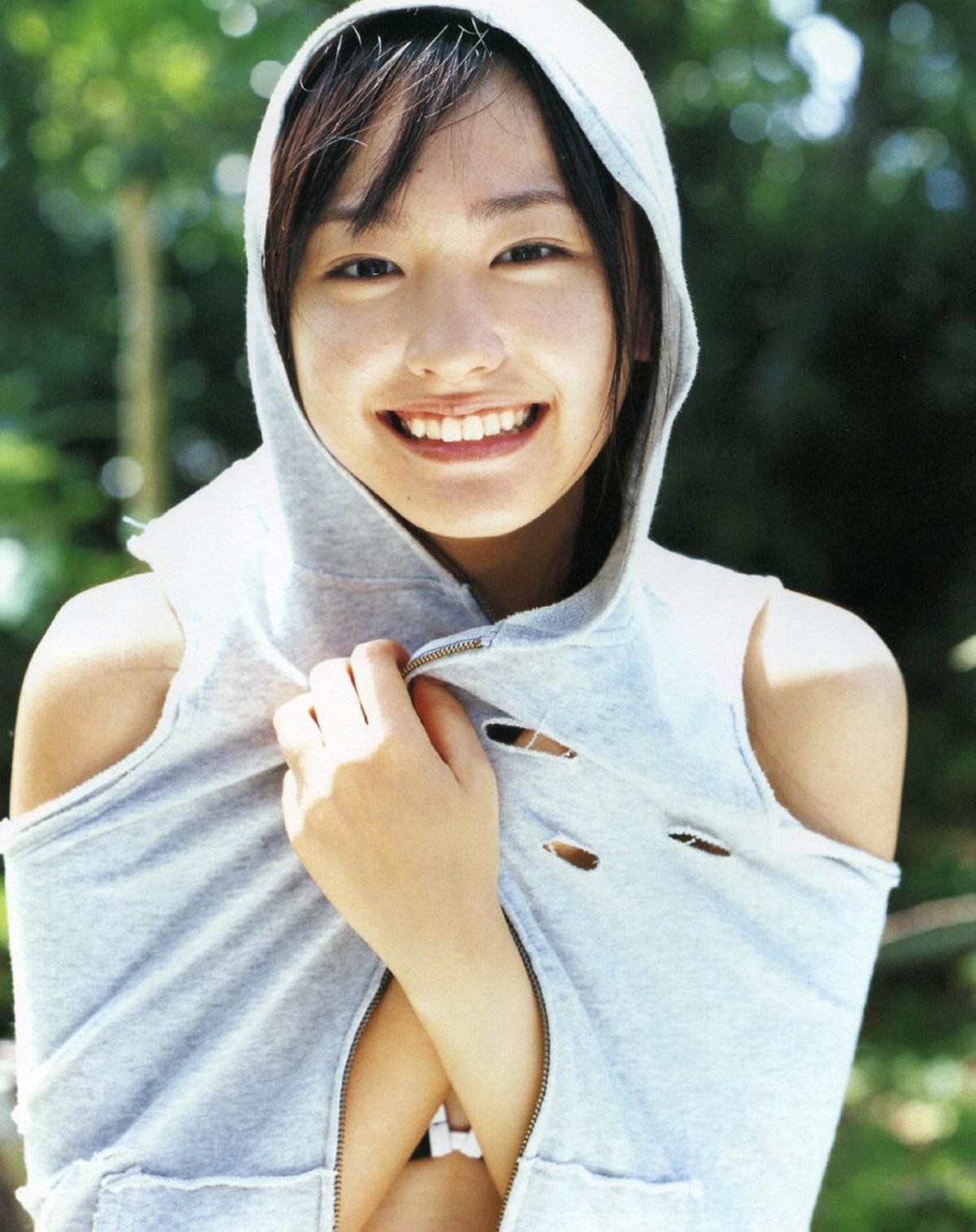 Photobook Yui Aragaki 新垣結衣 Chura Chura ちゅら ちゅら 2006 03 03 0050 8000039914.jpg