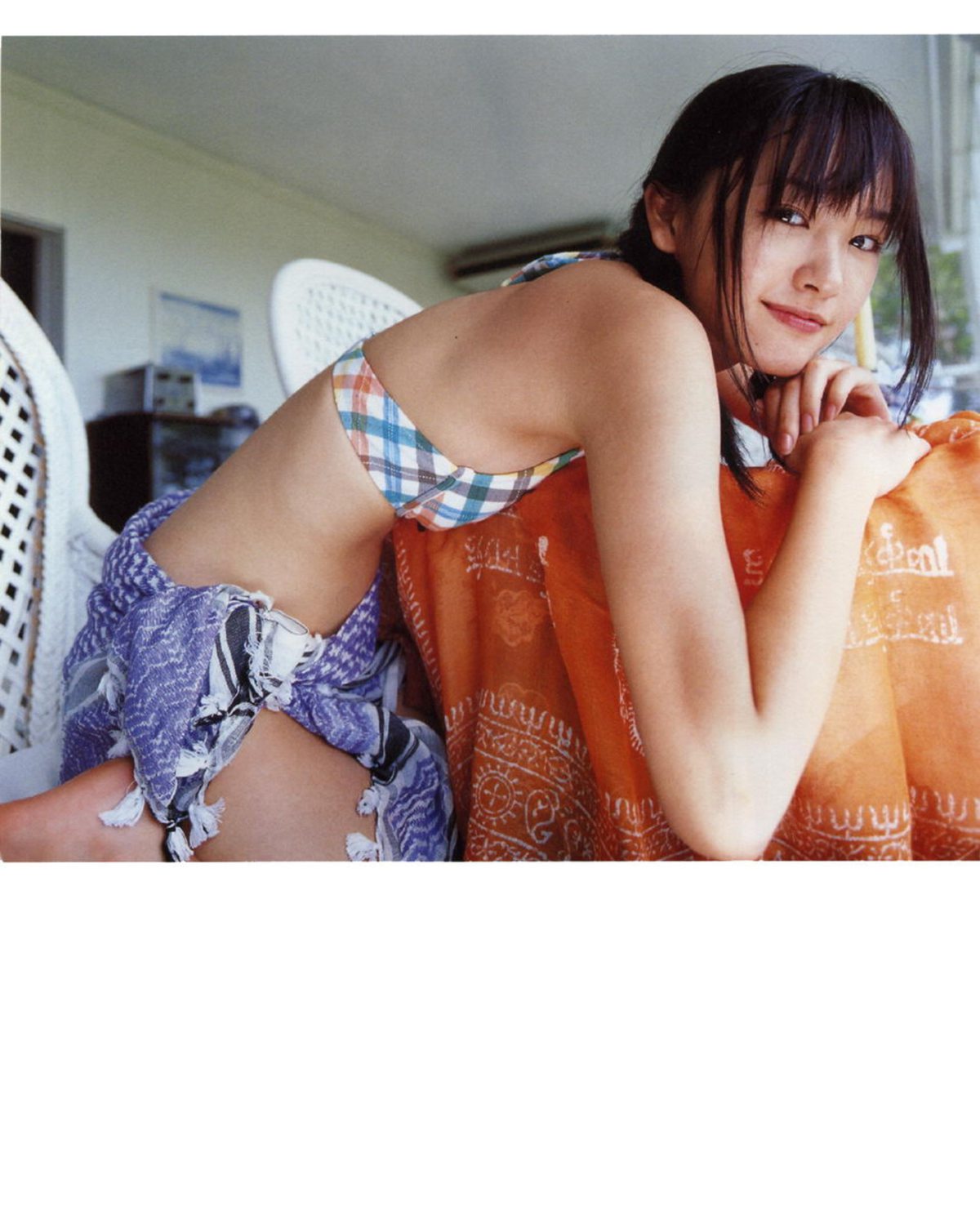 Photobook Yui Aragaki 新垣結衣 Chura Chura ちゅら ちゅら 2006 03 03 0068 9340140802.jpg