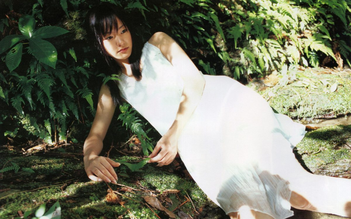 Photobook Yui Aragaki 新垣結衣 Chura Chura ちゅら ちゅら 2006 03 03 0117 0345317381.jpg