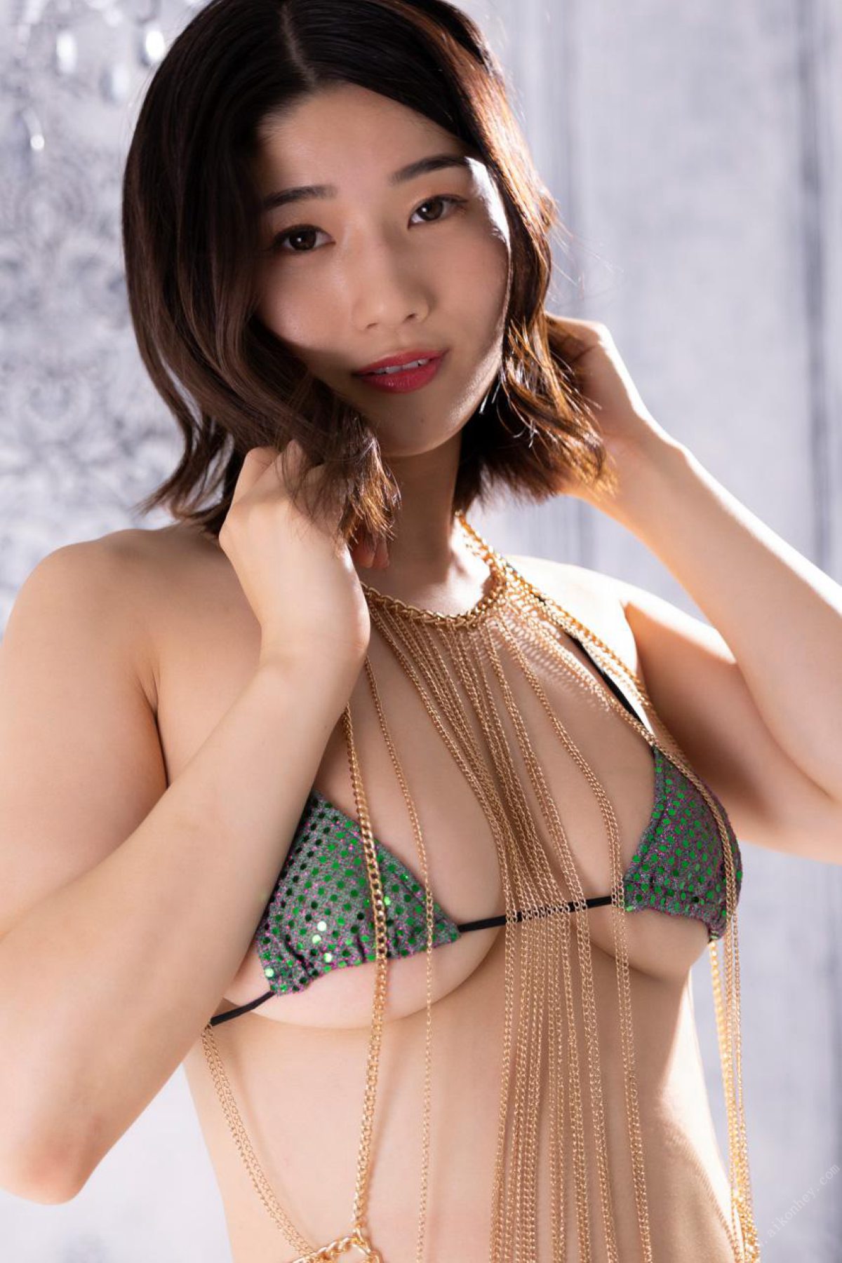 Photobook Yuzuki Asami 浅海ゆづき Sparkling girlfriend 煌めく彼女 2022 07 26 0046 0673953562.jpg