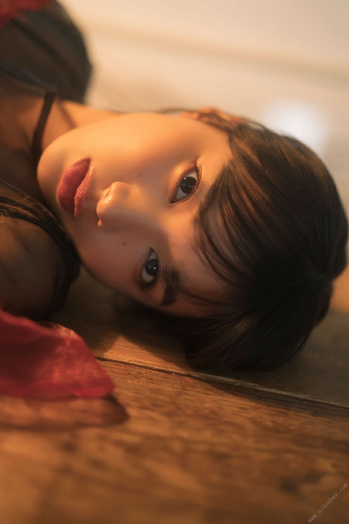 Photobook 2021 06 01 Akane Sakanoue 坂ノ上茜 Do You Want To See It From The Graphics 0036 5711428691.jpg