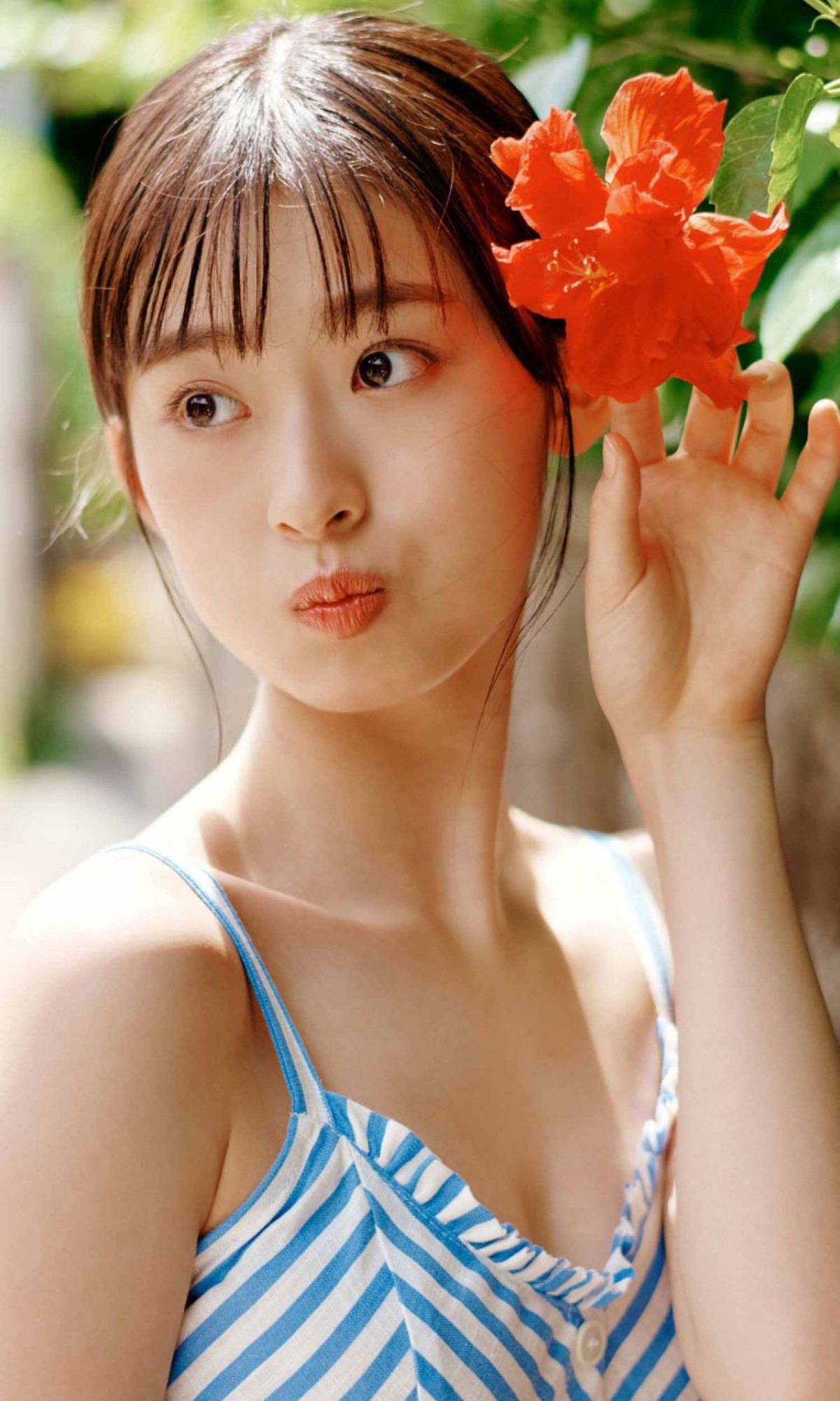 Photobook Ayaka Imoto 井本彩花 The Heroine Is Dignified And Beautiful 17 Years Old 0007 3408321424.jpg