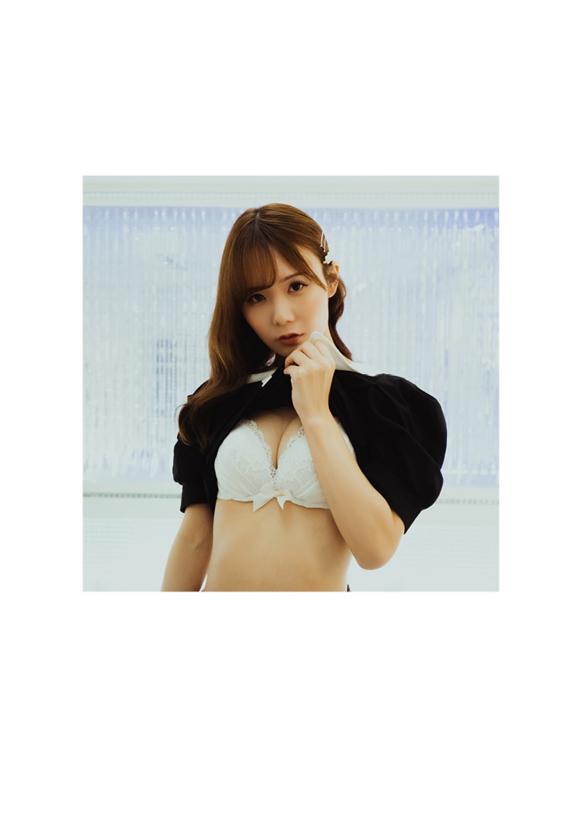 https://goddess247.com/wp-content/uploads/2022/12/Photobook-Miru-Sakamichi-坂道みる-Escape-No-Watermark-0054-0533962687.jpg