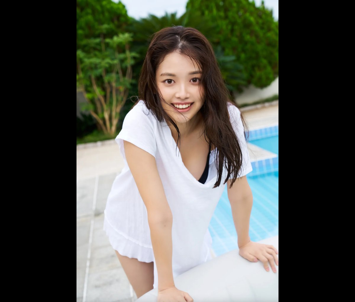 FRIDAY Digital Photo Hinami Mori 森 日菜美 Seaside Girl Complete Edition 0008 4785408167.jpg