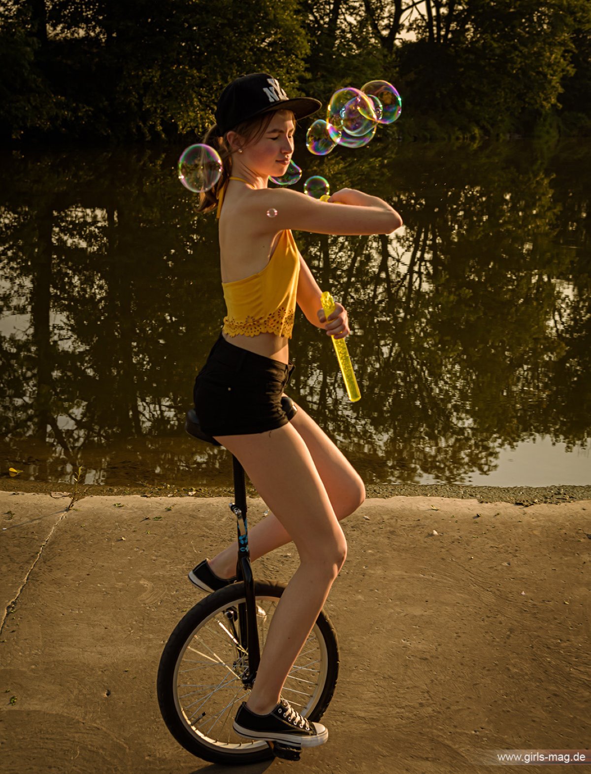 Girls Mag Annika Bubbles on a Unicycle 0094 2979430262.jpg