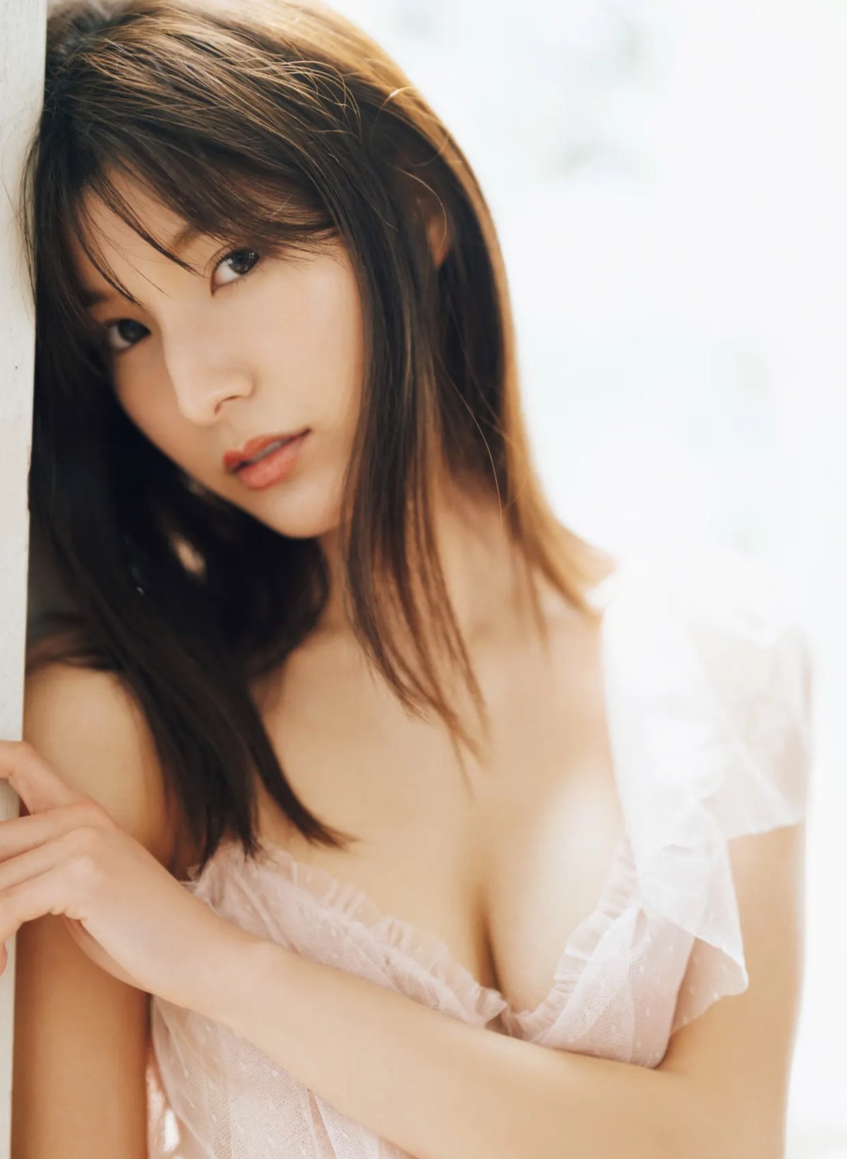 FRIDAY 2022 06 30 Hinano Ayakawa 彩川ひなの Cute Naked Body For The First Time 0001 6109541364.jpg