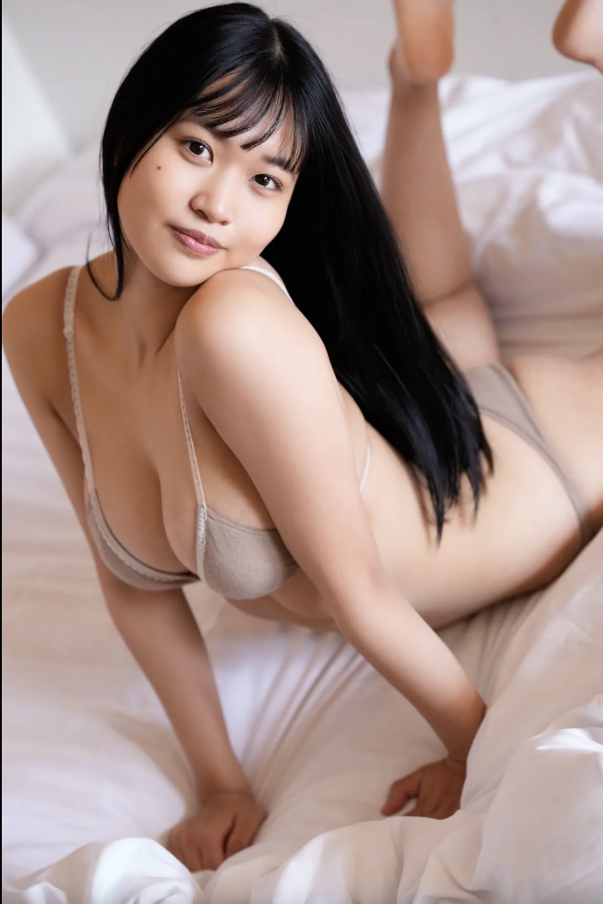FRIDAYデジタル写真集 Miyuka Minami 南みゆか Bikini Cinderella Full Version 0048 9280923284.jpg