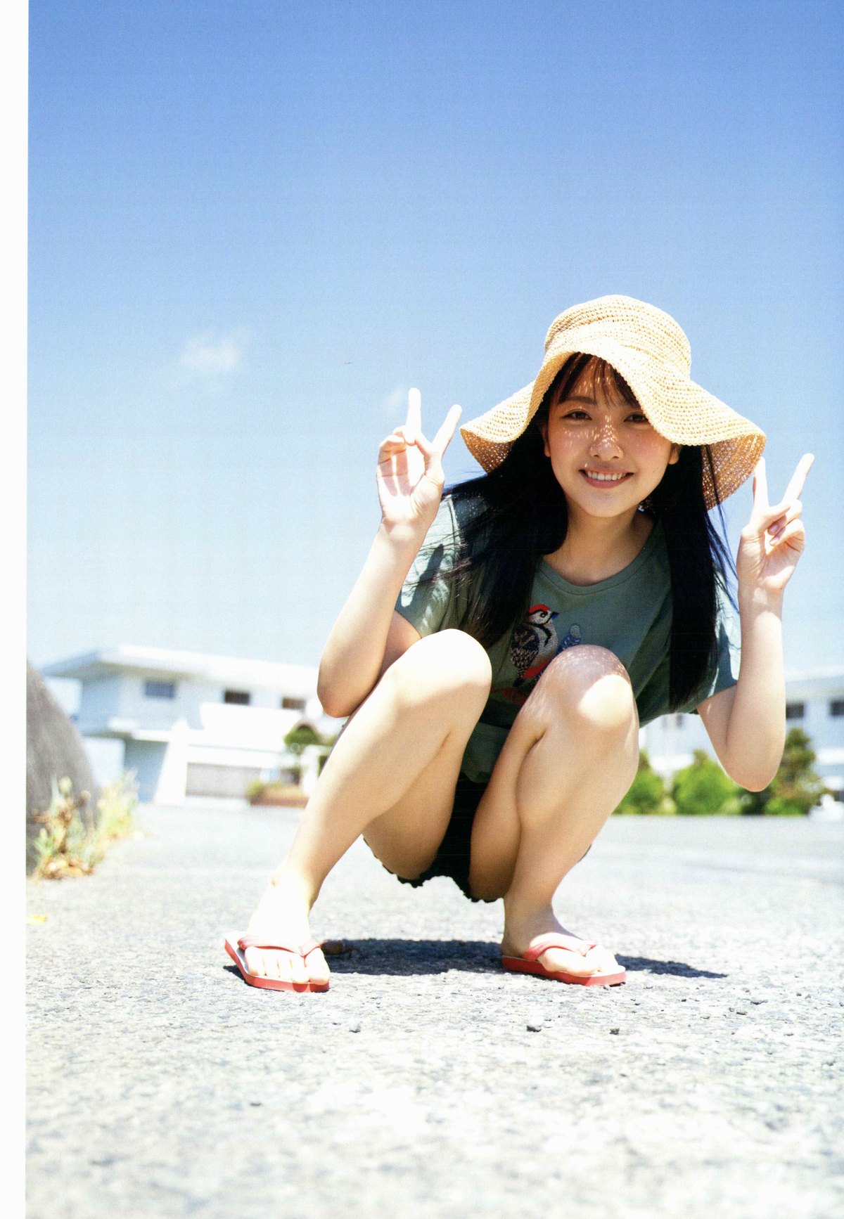 Photobook 2020 12 02 Chiho Ishida 石田千穂 1st Photobook Lemon Season A 0007 1366121612.jpg