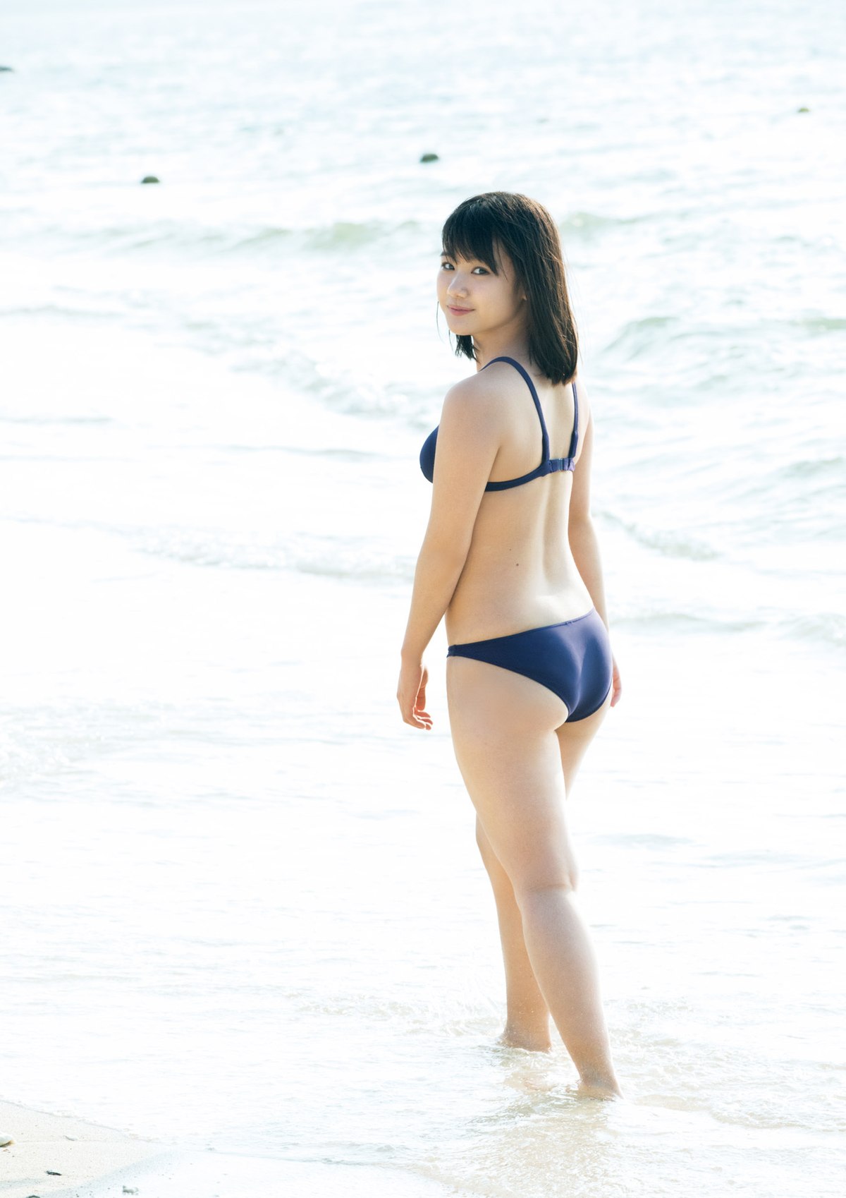 https://goddess247.com/wp-content/uploads/2023/09/Photobook-2019-08-27-Reina-Yokoyama-横山玲奈-REINA-Is-Eighteen-0060-9441230305.jpg