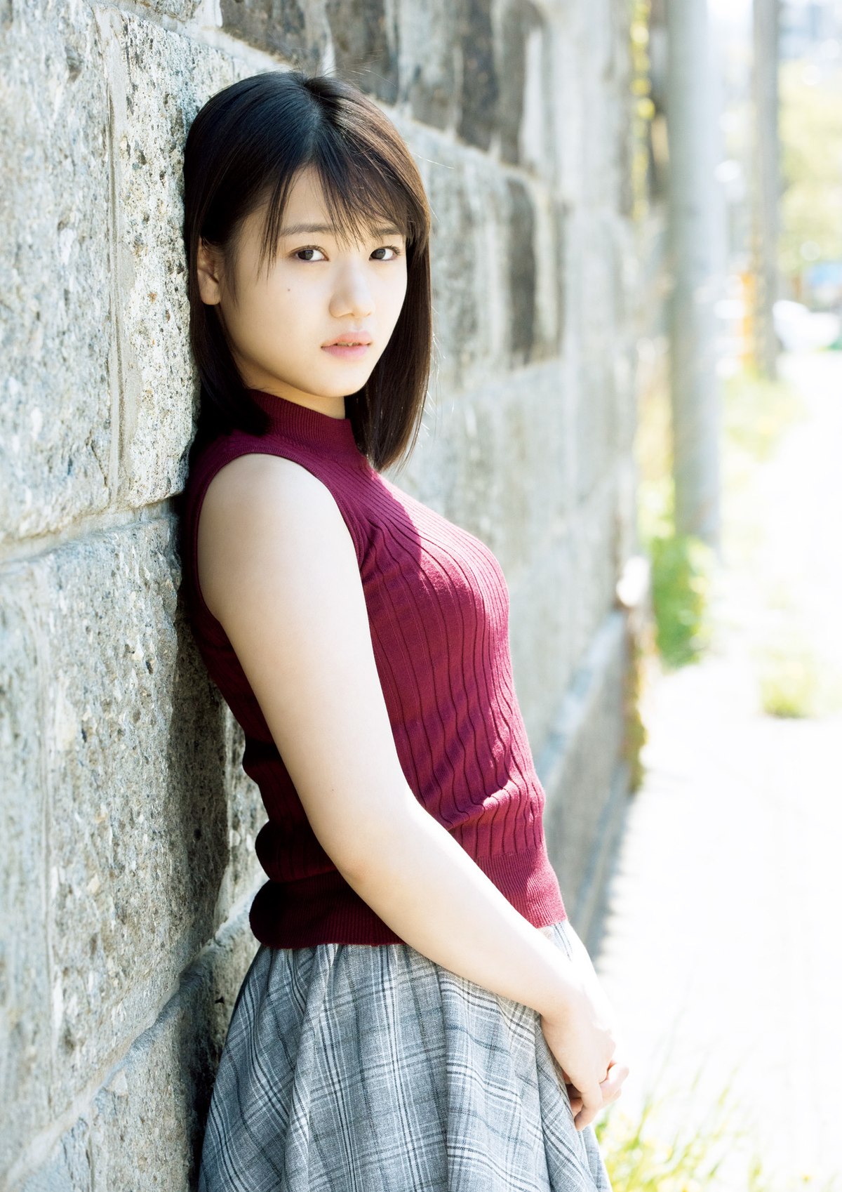 https://goddess247.com/wp-content/uploads/2023/09/Photobook-2019-08-27-Reina-Yokoyama-横山玲奈-REINA-Is-Eighteen-0087-4307586580.jpg