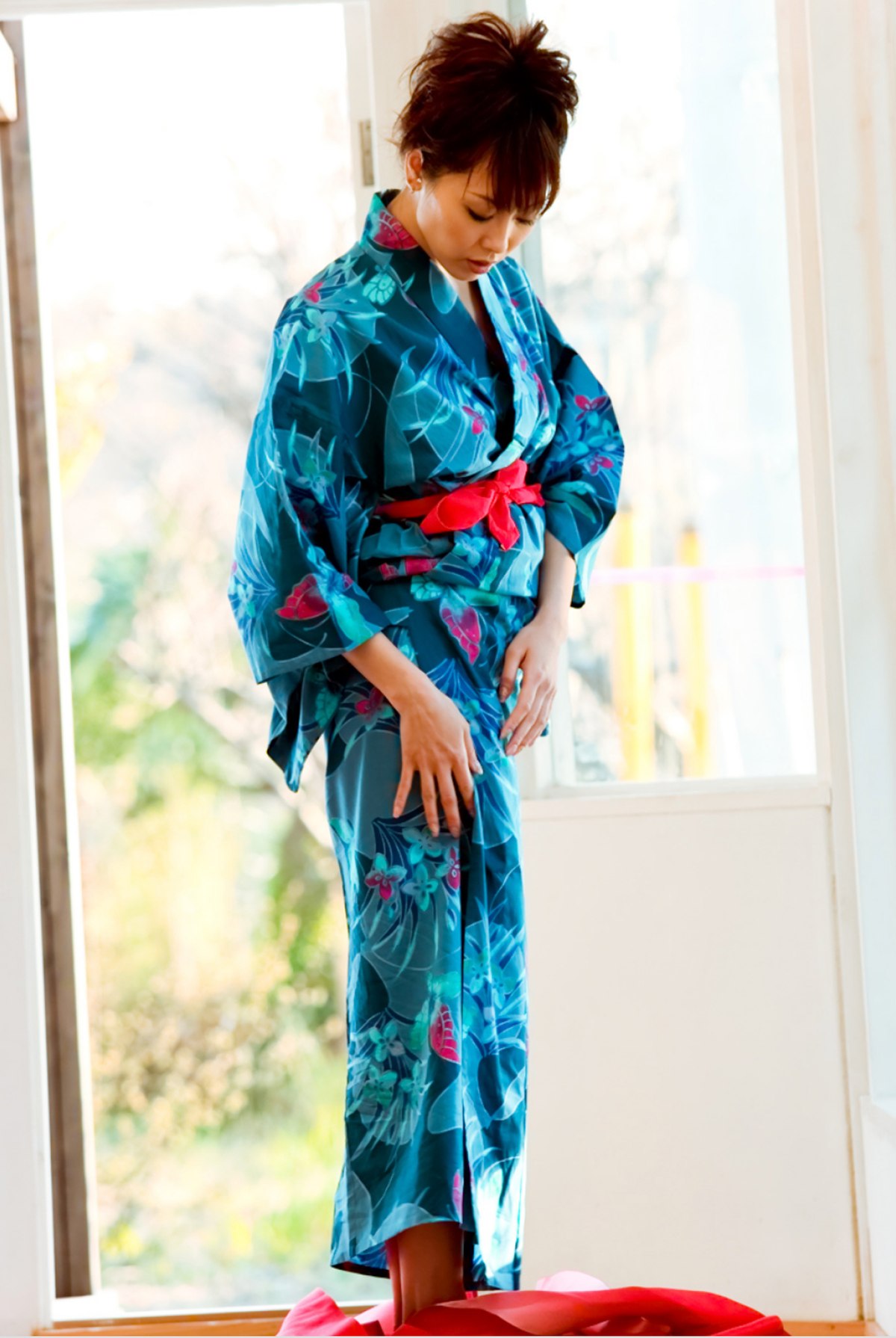 Photobook Natsumi Horiguchi 堀口奈津美 Dripping Of A Beautiful Wife In Japanese Clothes 0004 3600610225.jpg