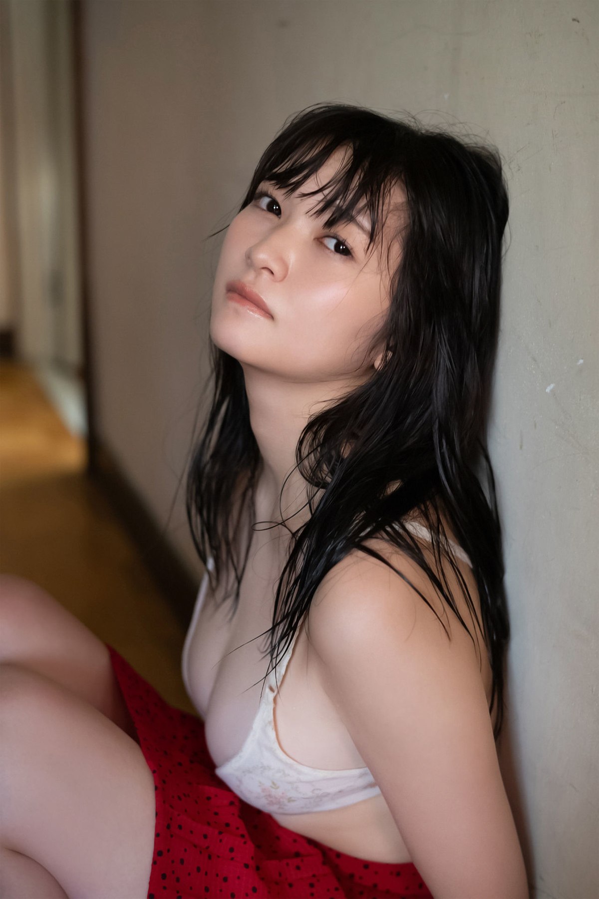 Weekly Gendai Photobook 2023 07 09 Suzuka Sayama 佐山すずか Body Wet In The Shower 0031 1832980864.jpg