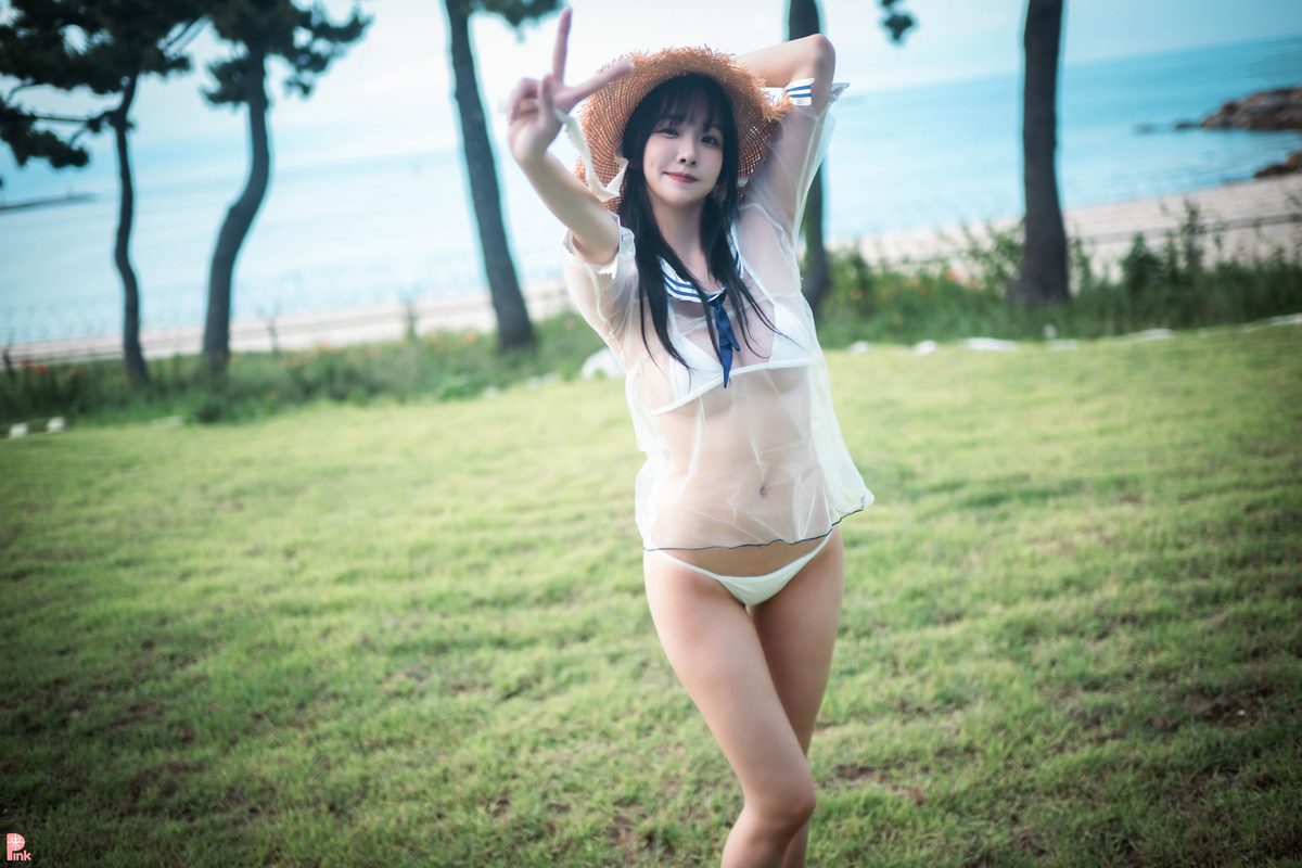 PINK Lee Ahrin Bikini Day A 0008 7940103937.jpg