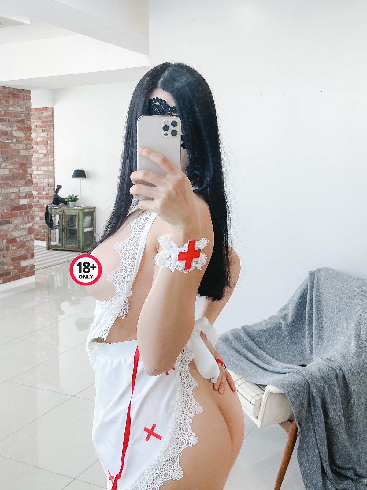 KiSiA Dana Vol 25 ft Fascinating Nurse 0085 0257125079.jpg
