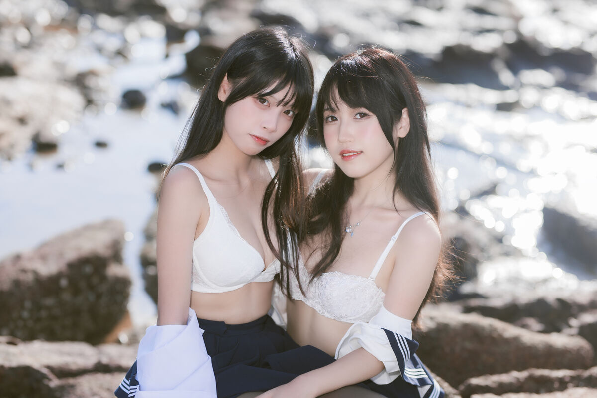 Coser@不呆猫 And 三無人型 水手服百合黑丝 0021 3640017063.jpg