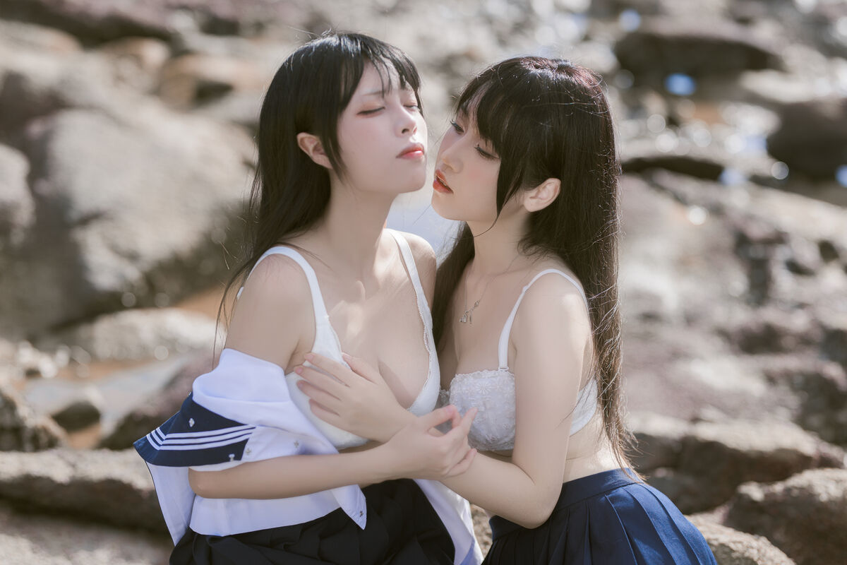 Coser@不呆猫 And 三無人型 水手服百合黑丝 0028 0188254677.jpg